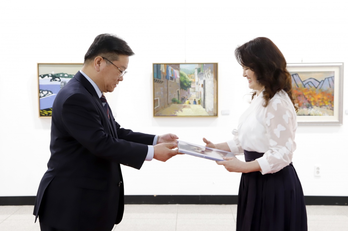 1.2제22회 청주예술상시상 - 정수현(청주연극협회).jpg